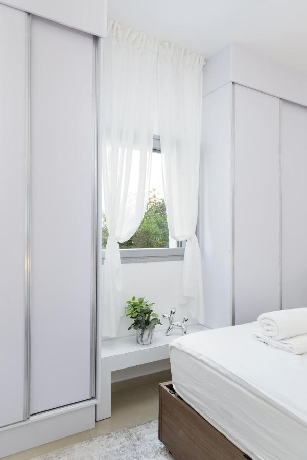 Quiet Hideaway & Terrace Near Beach By Feelhome Tel Aviv-Jaffa Exterior foto