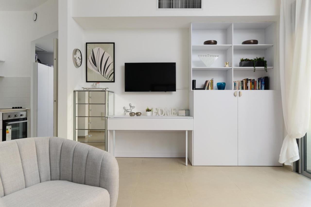 Quiet Hideaway & Terrace Near Beach By Feelhome Tel Aviv-Jaffa Exterior foto